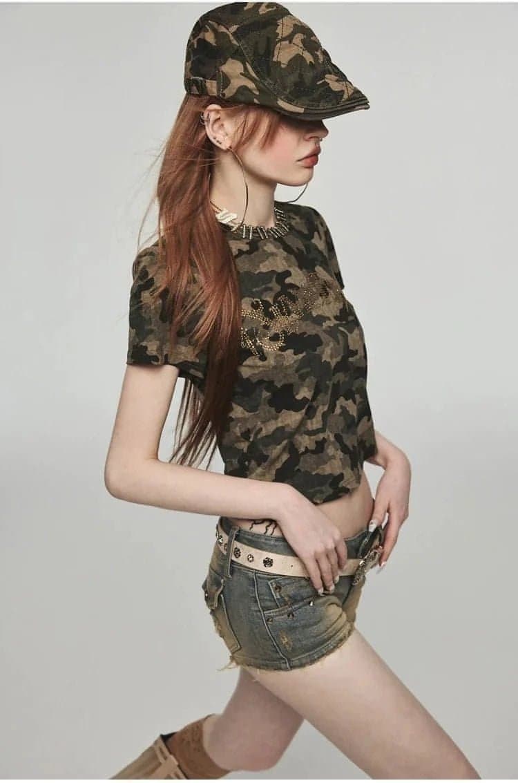 1Jinn Low-waist Denim Washed Shorts - chiclara