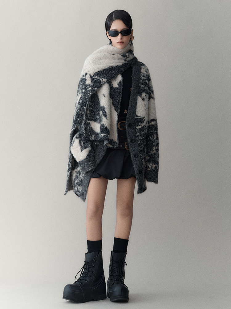 Elegant Wool Blend Scarf - chiclara