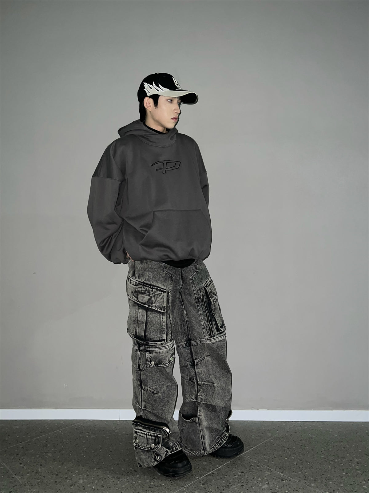 Work Style Multi-Pocket Jeans - chiclara