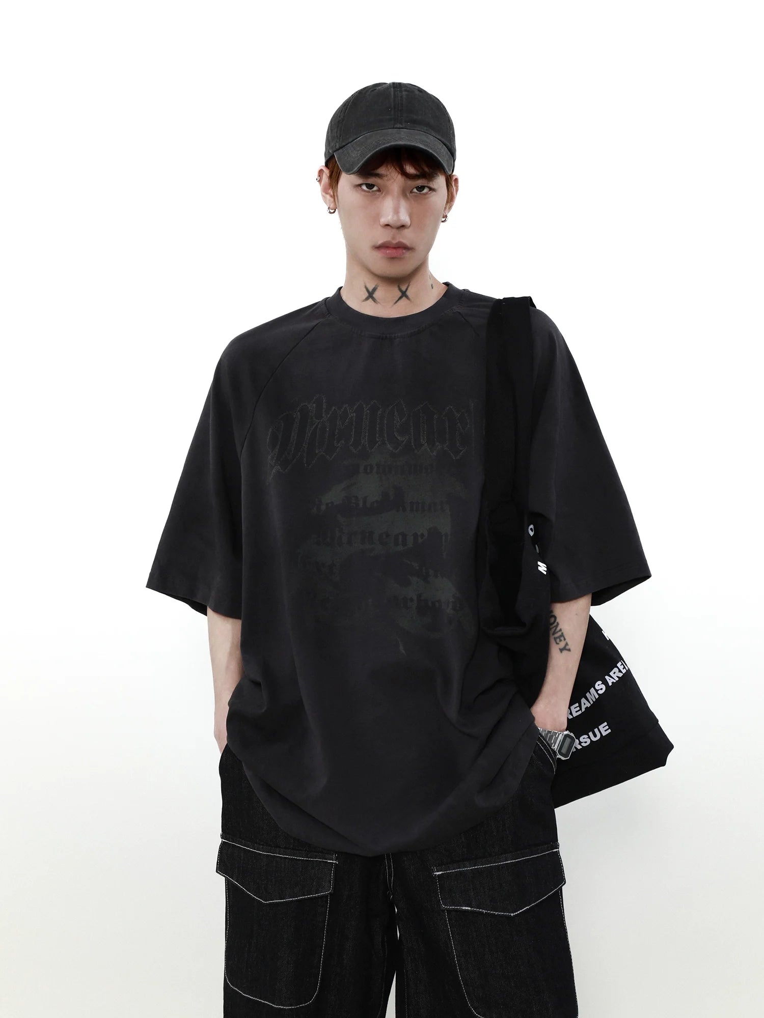Street Mural Tee - chiclara