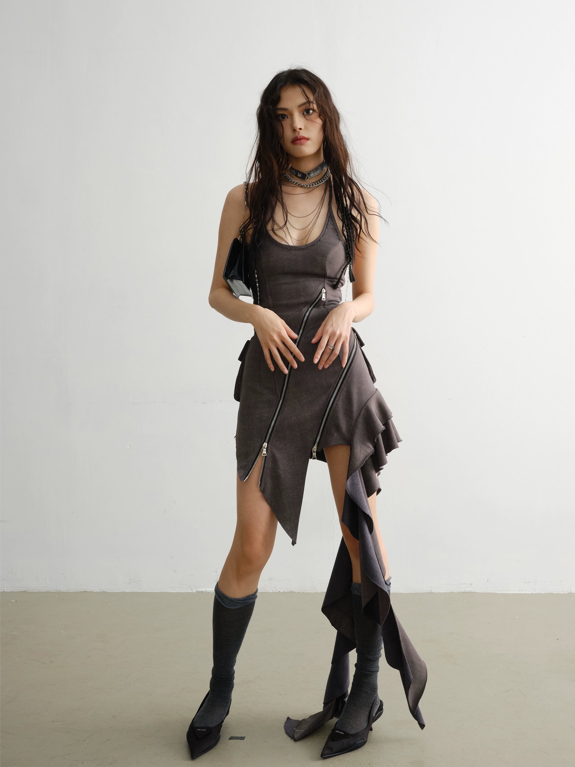 Elegant Ruffled Suspender Dress With Unique Zipper Detail M / Gray Elegant Ruffled Suspender Dress With Unique Zipper Detail M / Gray