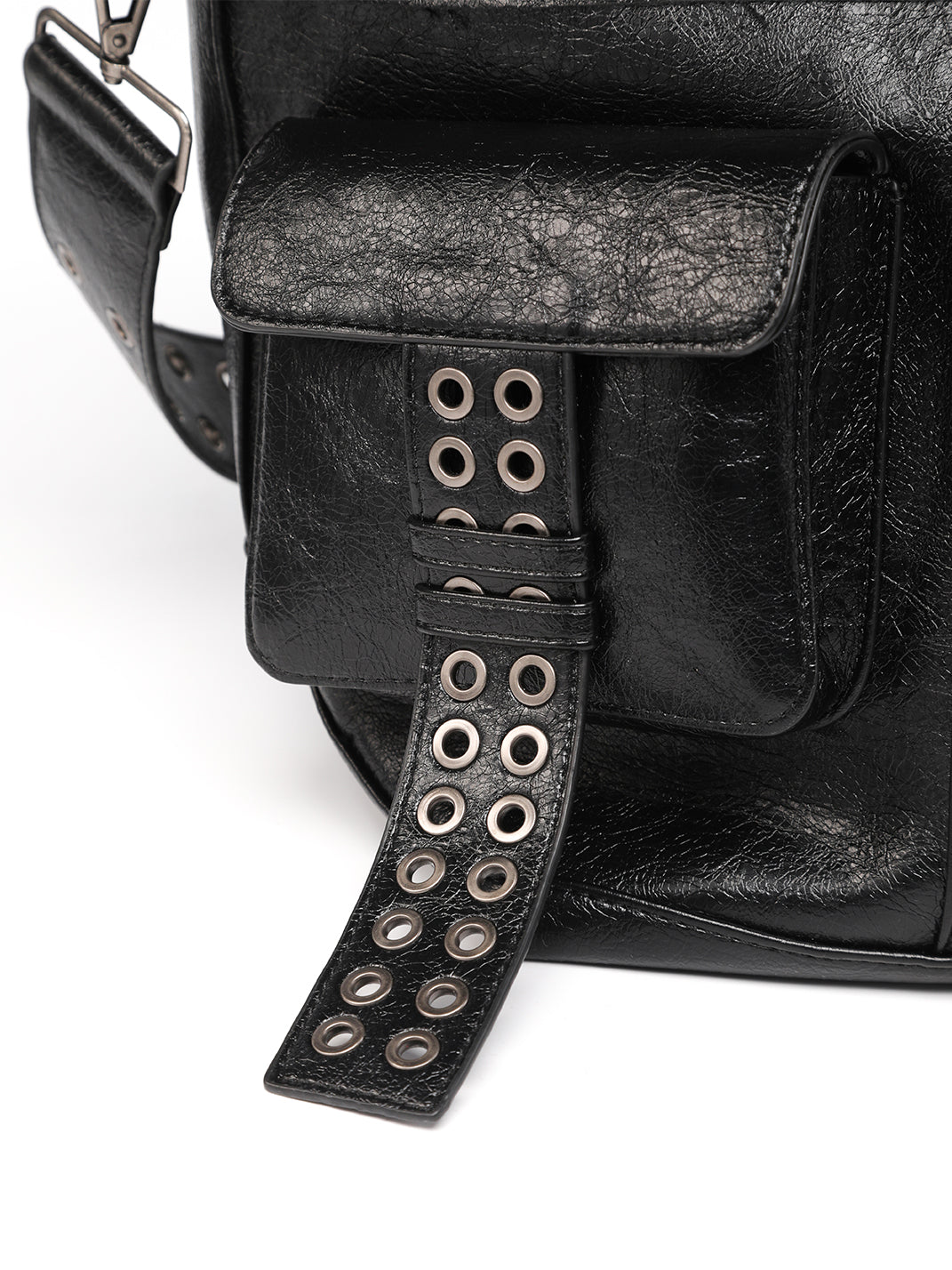 バッグ REBEL WAVE leather shoulder bagBostonbag Studded Strap Textured Leather Bag by REBEL WAVE | Chiclara