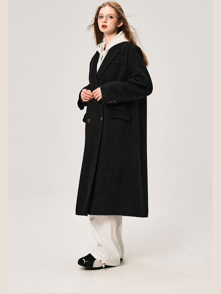 Manteau de laine d'épaule régulière de longueur