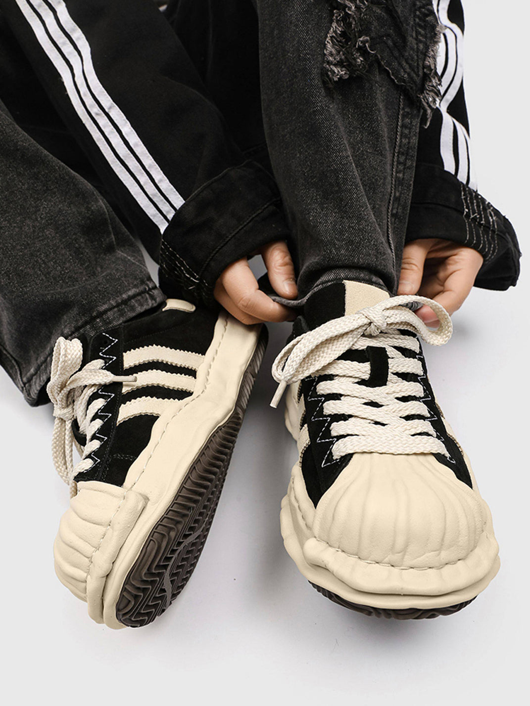 Three-Stripe Shell-Toe Melting Shoes