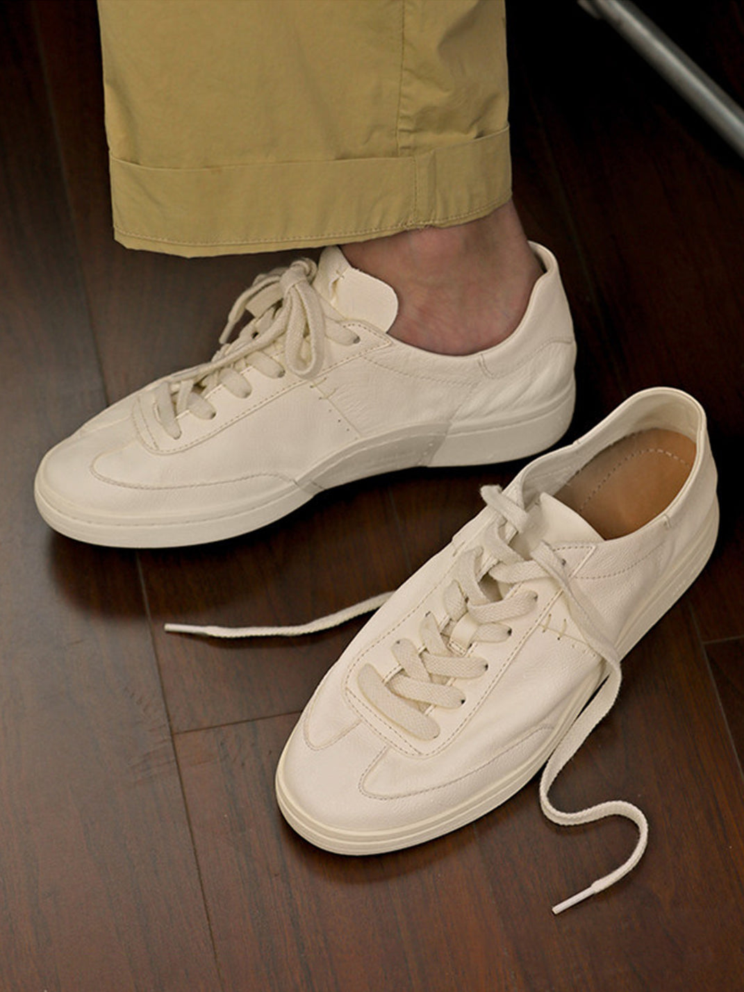 Cowhide Flat Shoes