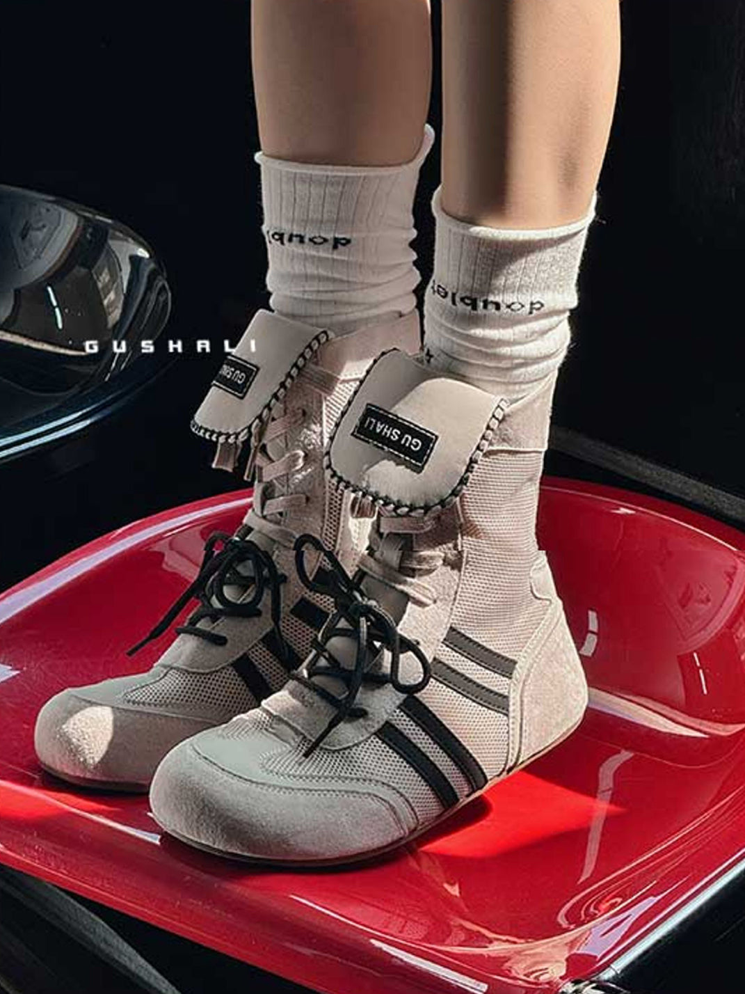 Black Hybrid Zip-On Boxing Trainer Boots