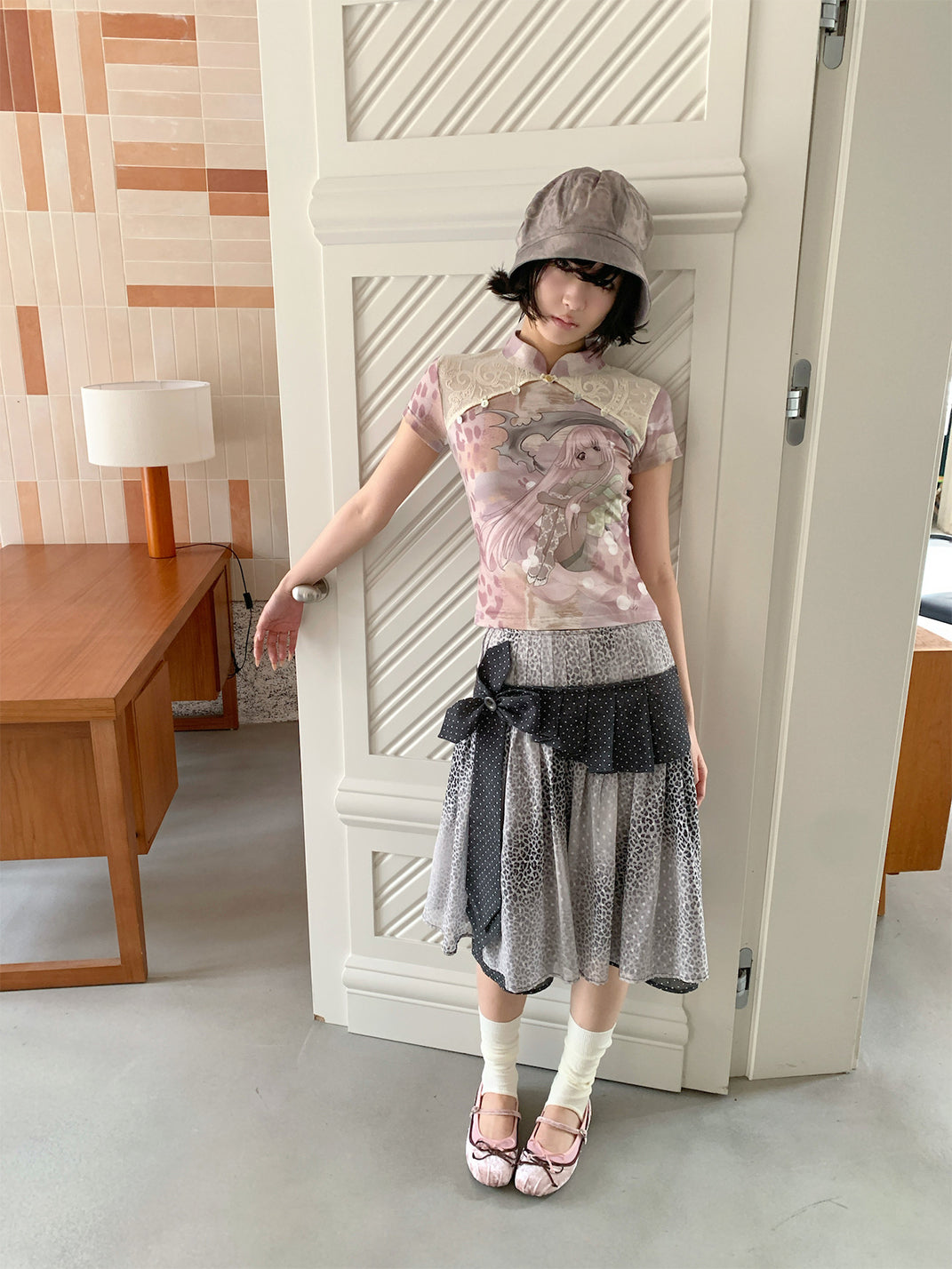 Lace-Spliced Cheongsam Collar Tee