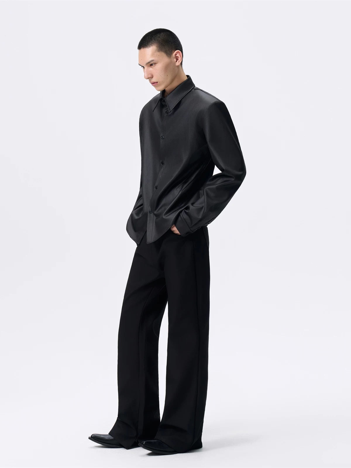 Detachable Shoulder-Pad Glossy Cropped Shirt Black styled front view