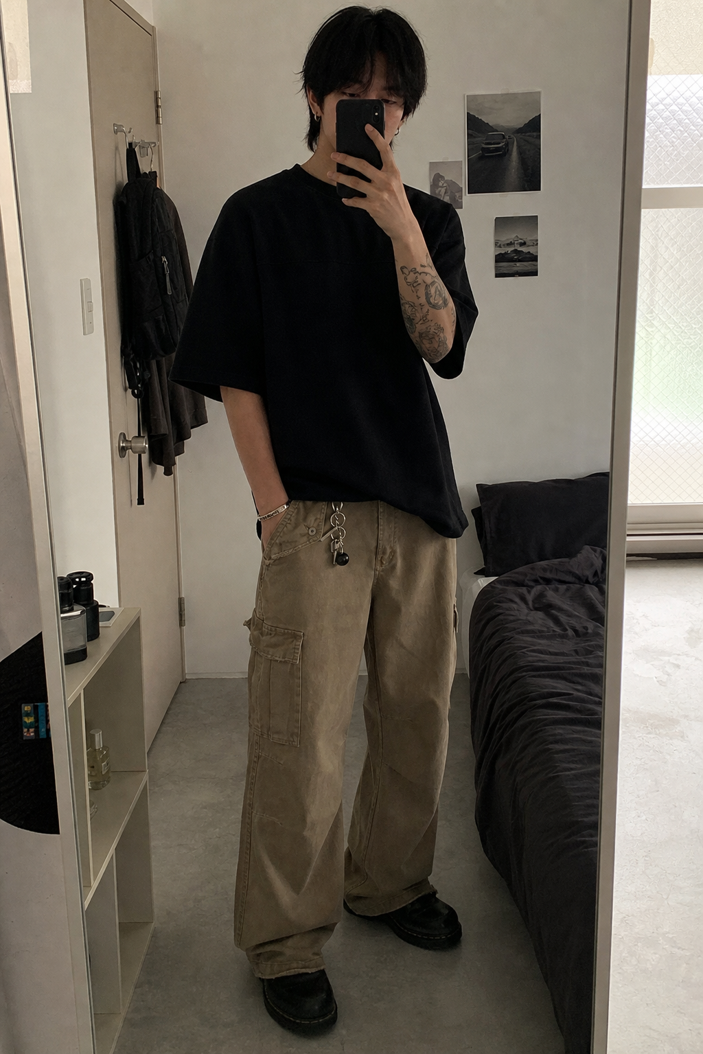 Relaxed Straight Leg Cargo Pants showcase 2