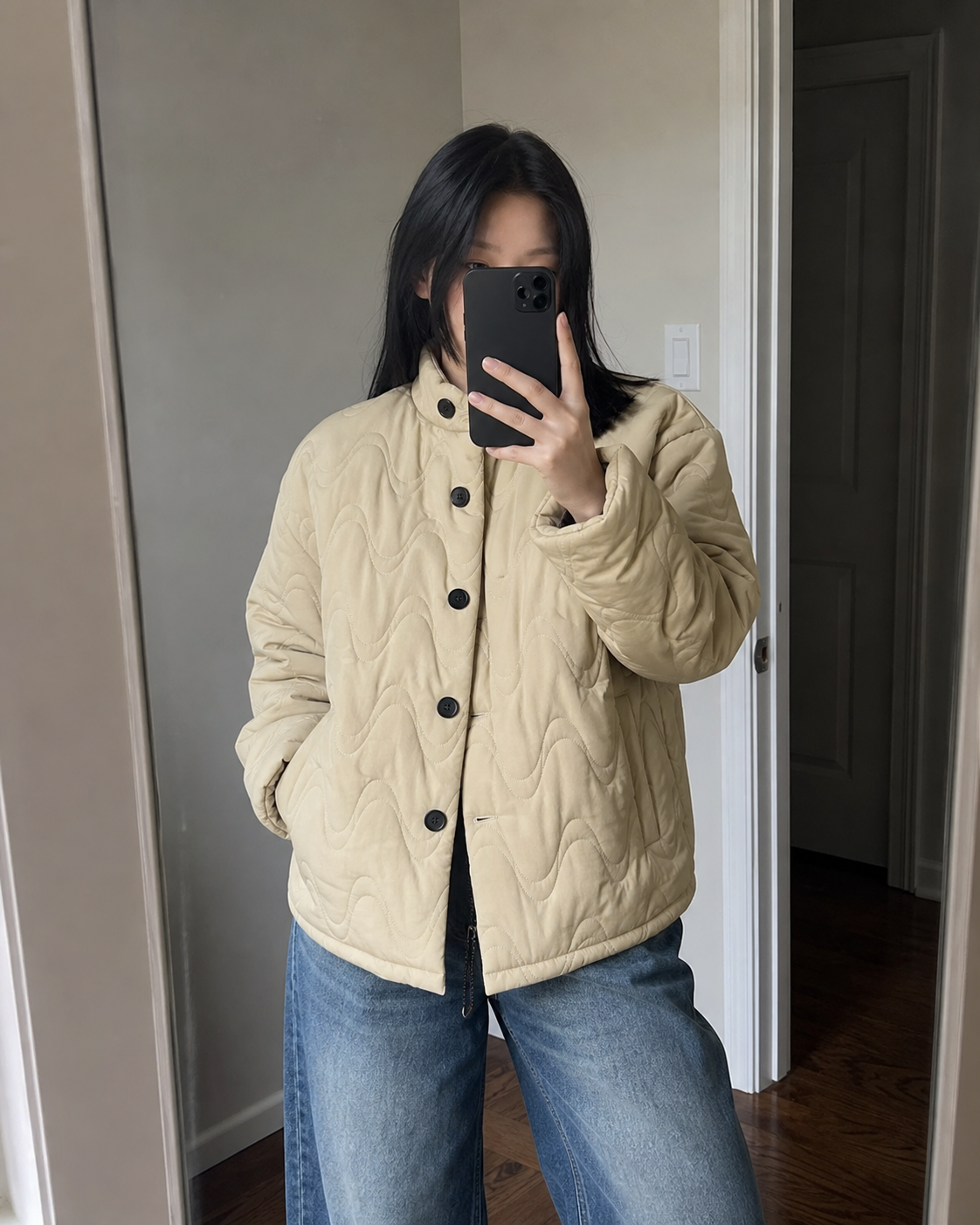 Cream Wave Quilted Stand-Collar Jacket showcase 2