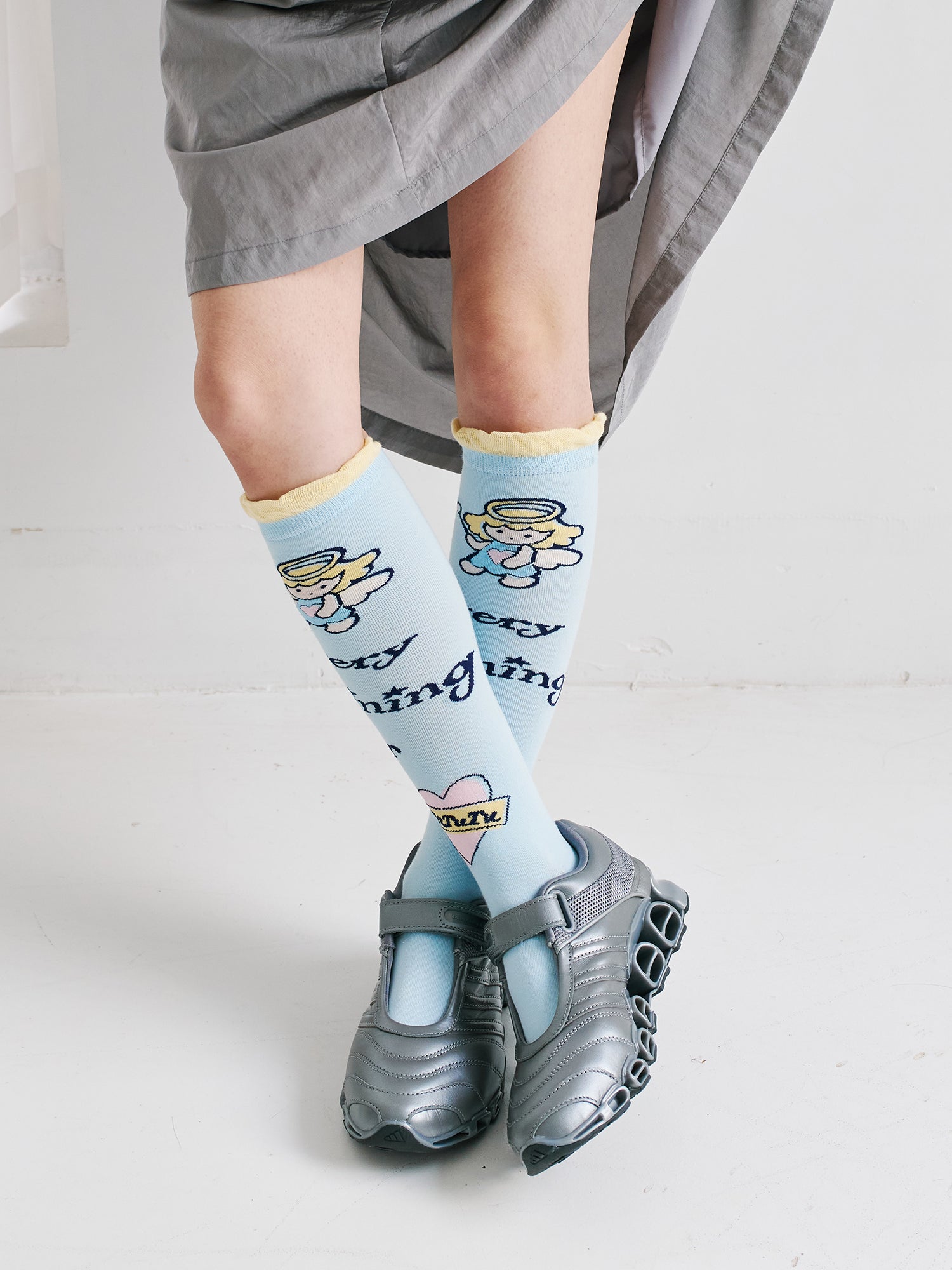 Angel Ruffle Trim Cotton Socks