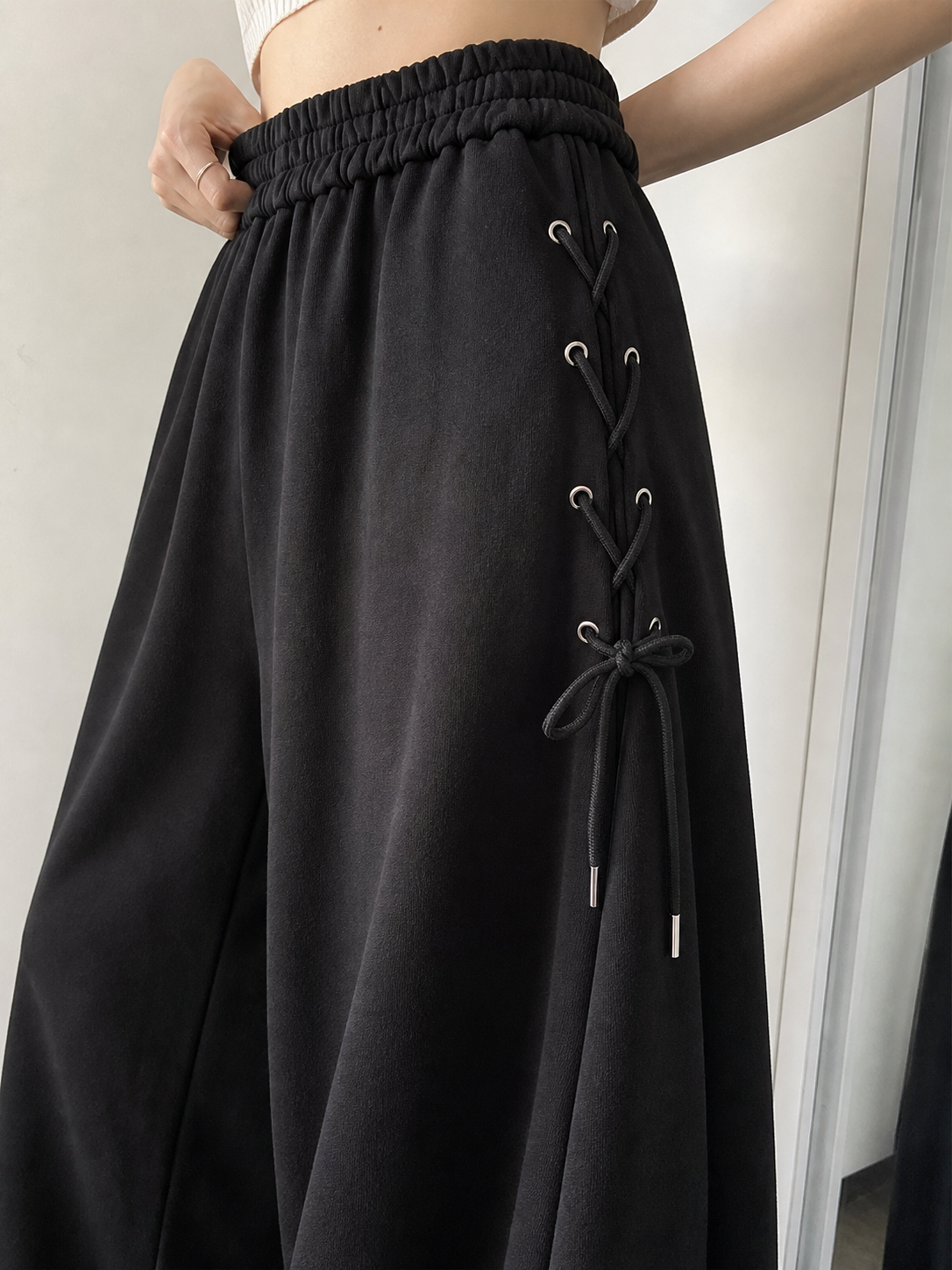 Side-Lace Drift Wide Sweatpants showcase 3