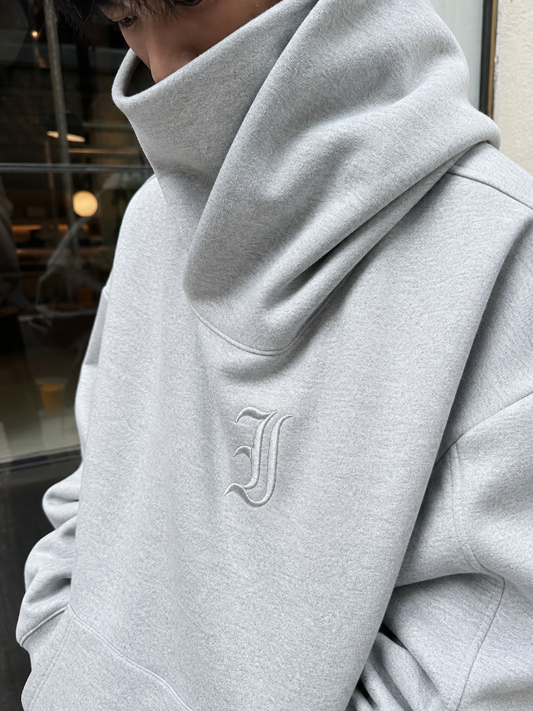 Metrocore Dual-Layered Hoodie showcase 3