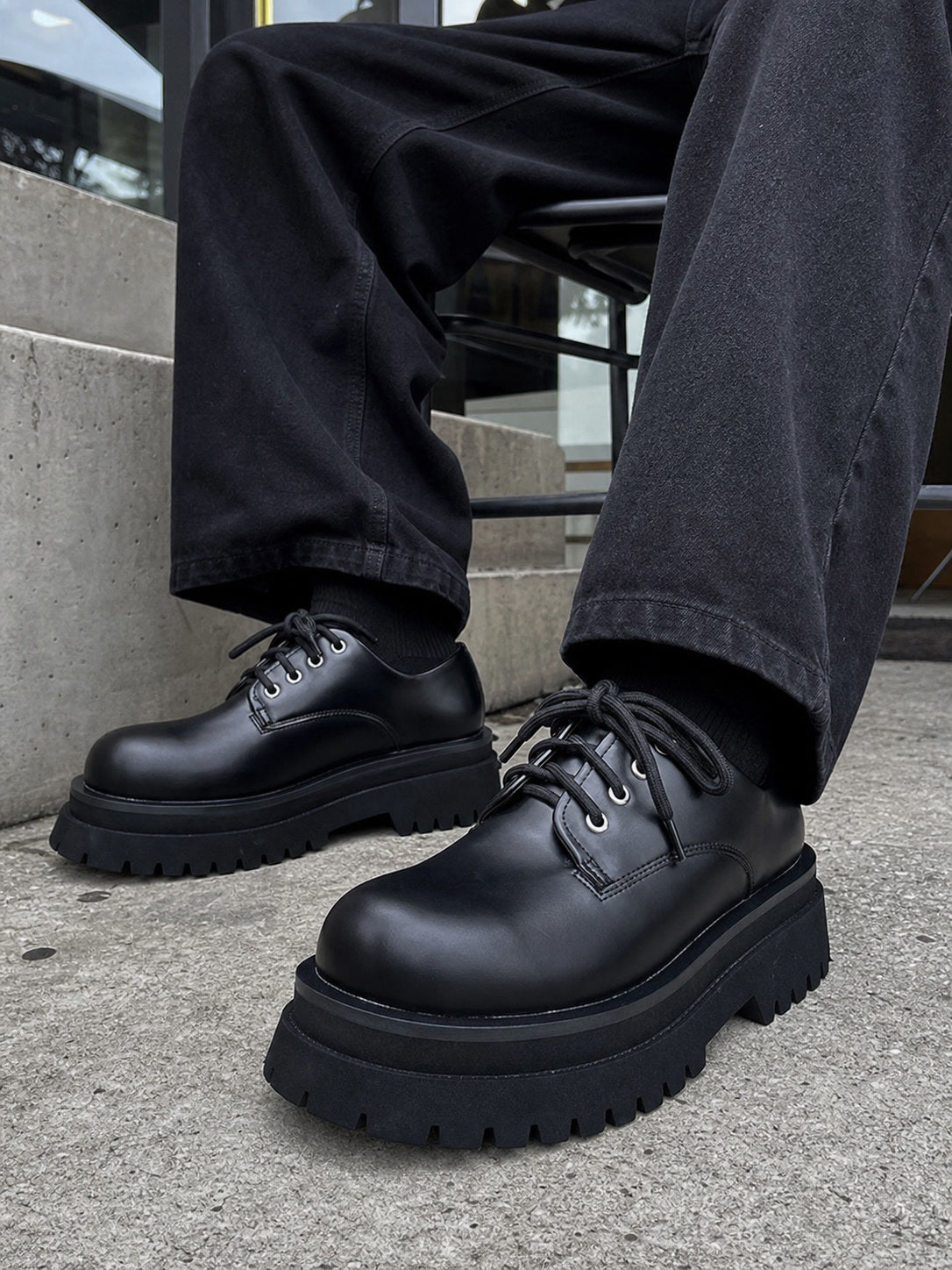 Thick-Soled Chunky Black Platform Derby Shoes showcase 4