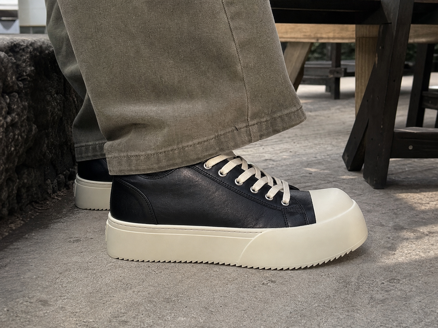 Low-Top Sneakers showcase 4