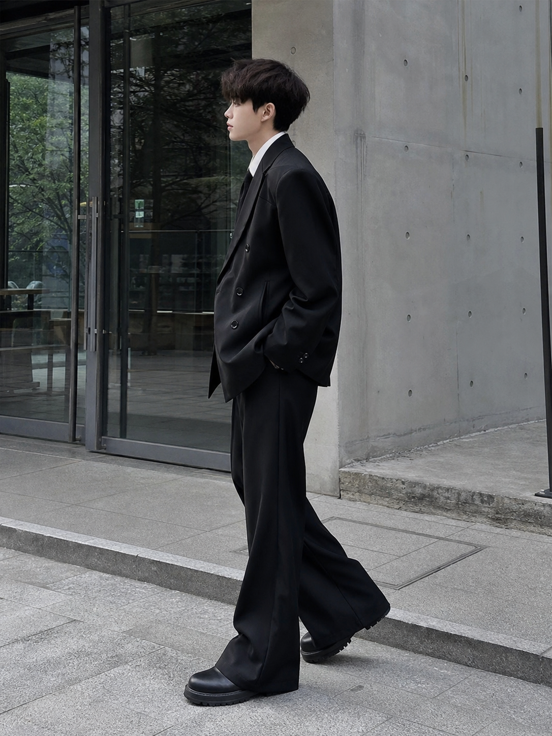 Oversized Double-Breasted Suit showcase 4