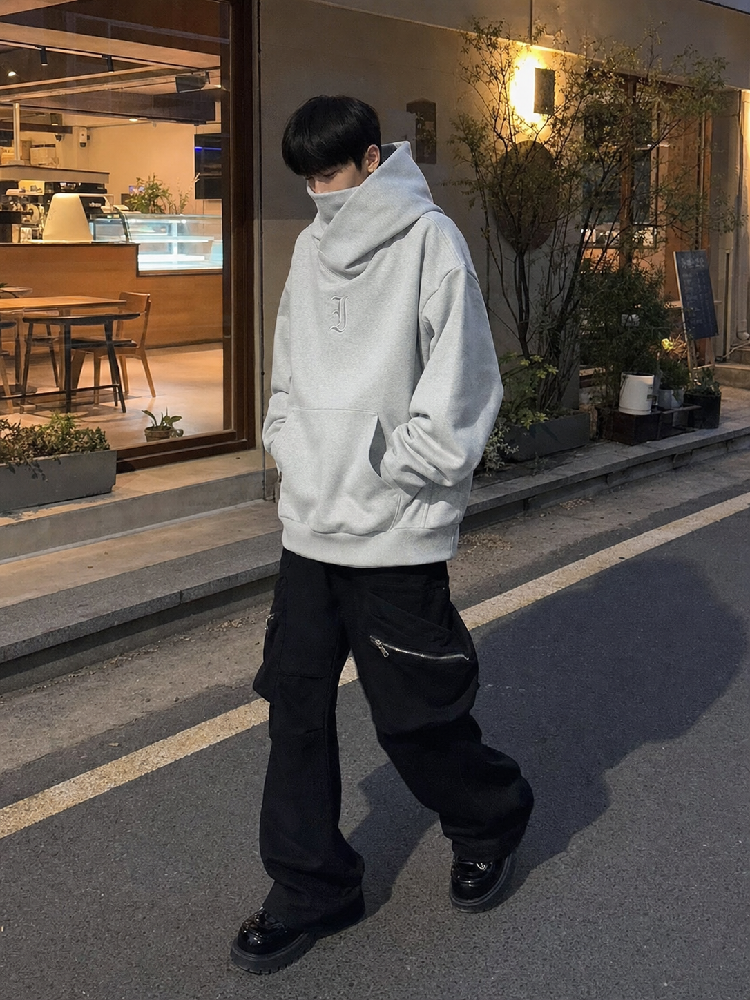 Metrocore Dual-Layered Hoodie showcase 5