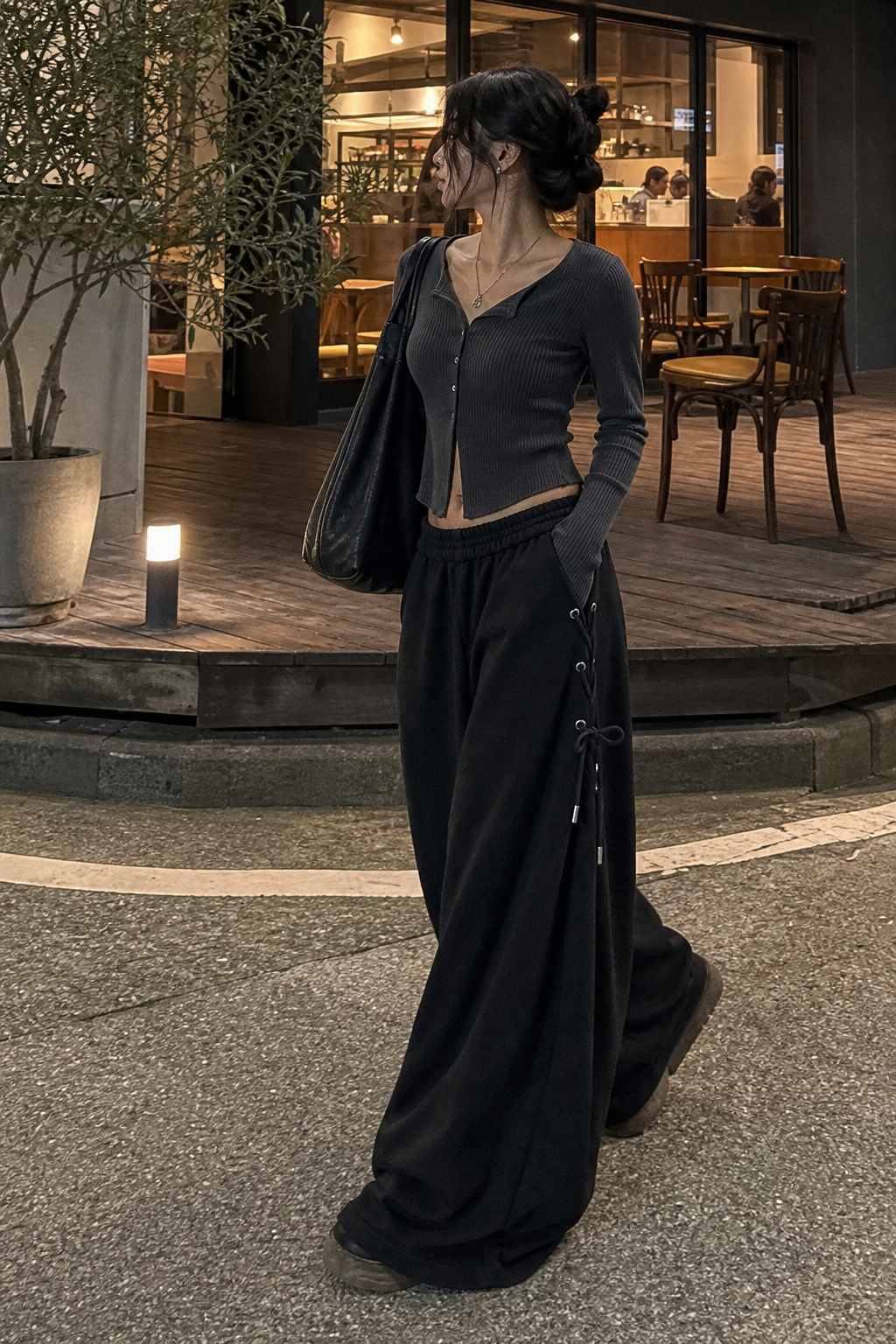 Side-Lace Drift Wide Sweatpants showcase 5
