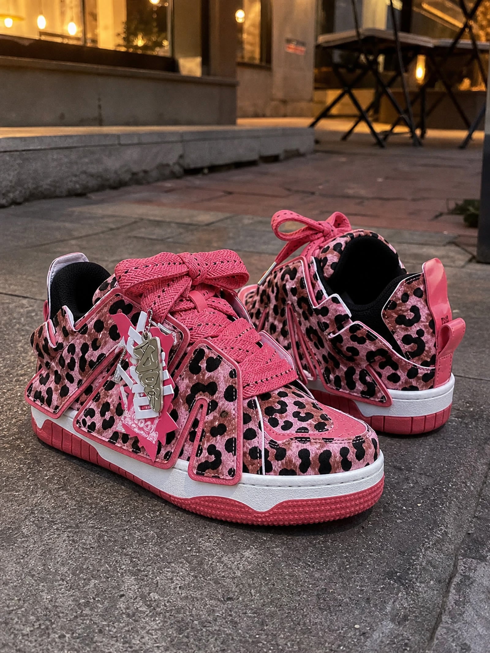 Leopard Low-Top Skate Sneakers showcase 5