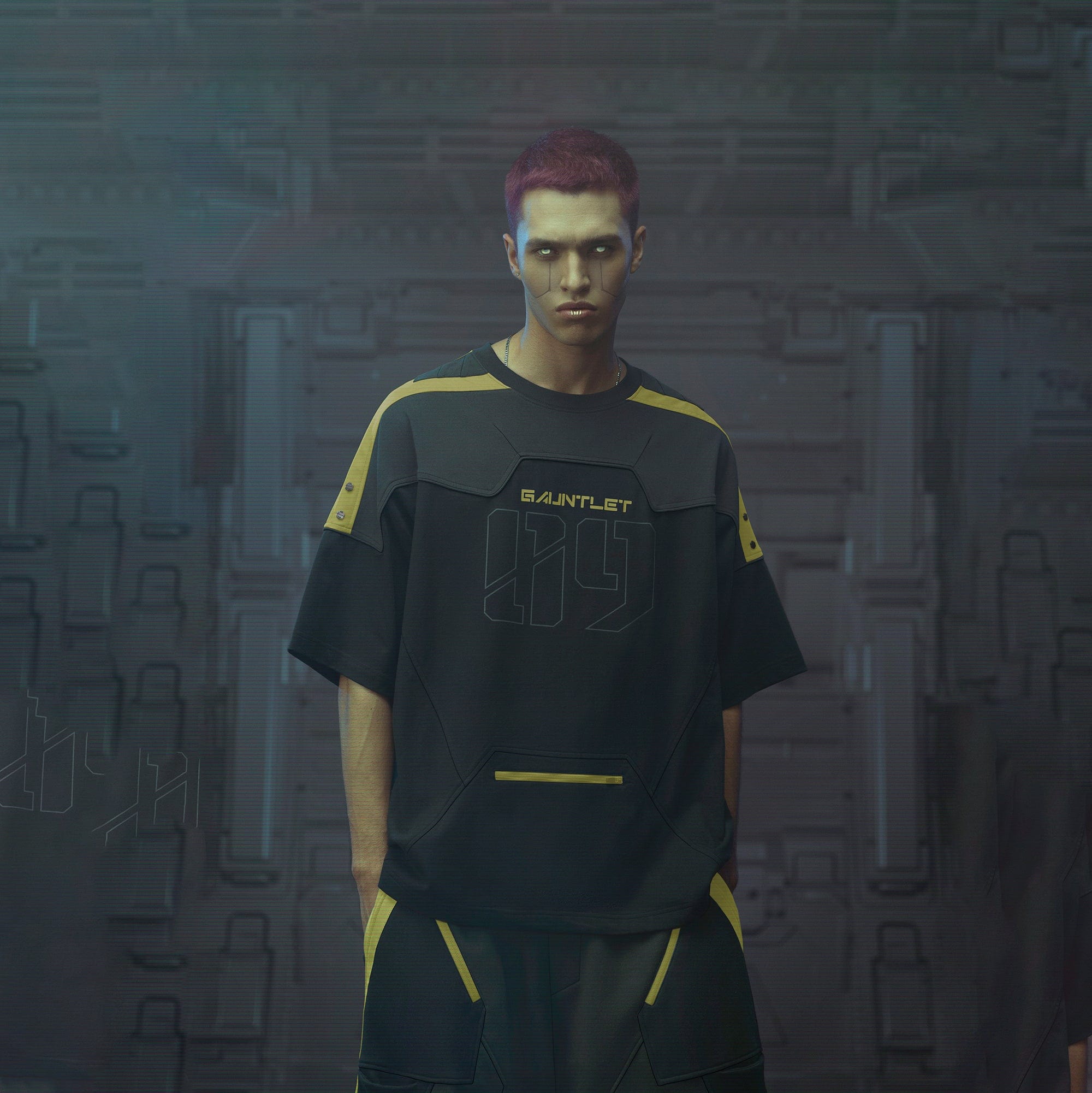 Tee de jeu cyberpunk jaune