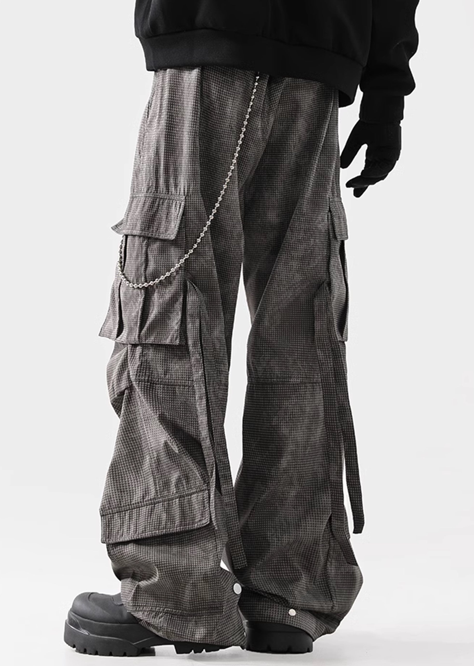 Textured Chain Cargo Pants