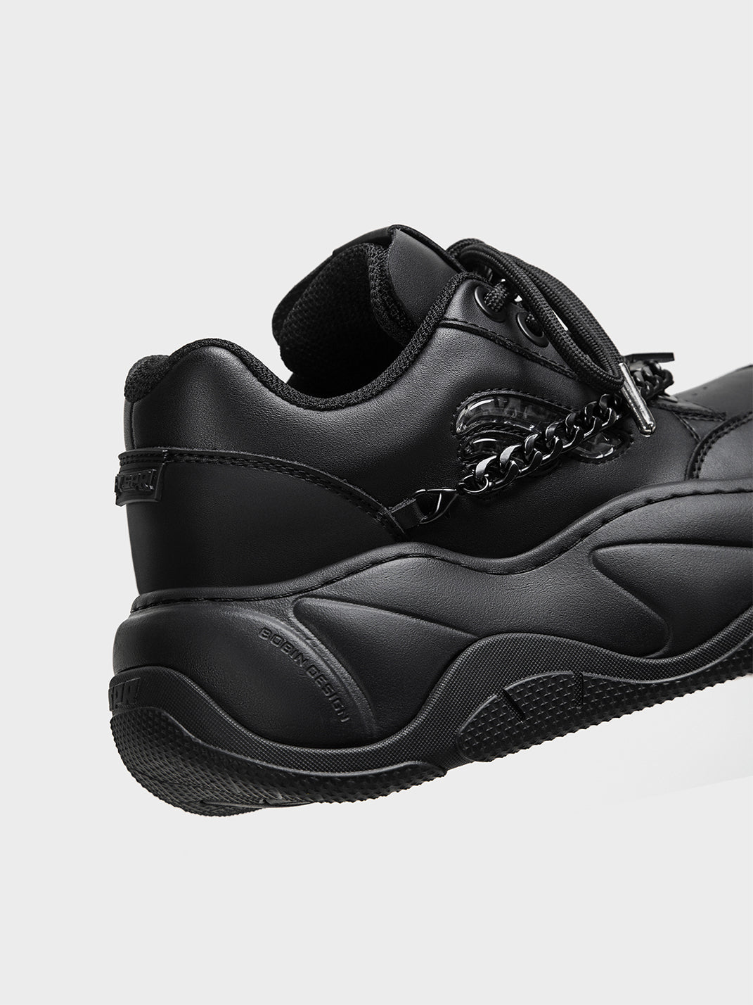 Black WiFi 2.0 Detachable Chain Chunky Sneakers