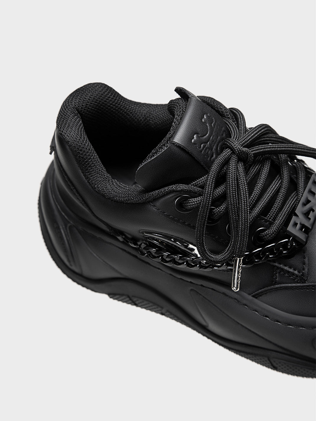 Black WiFi 2.0 Detachable Chain Chunky Sneakers