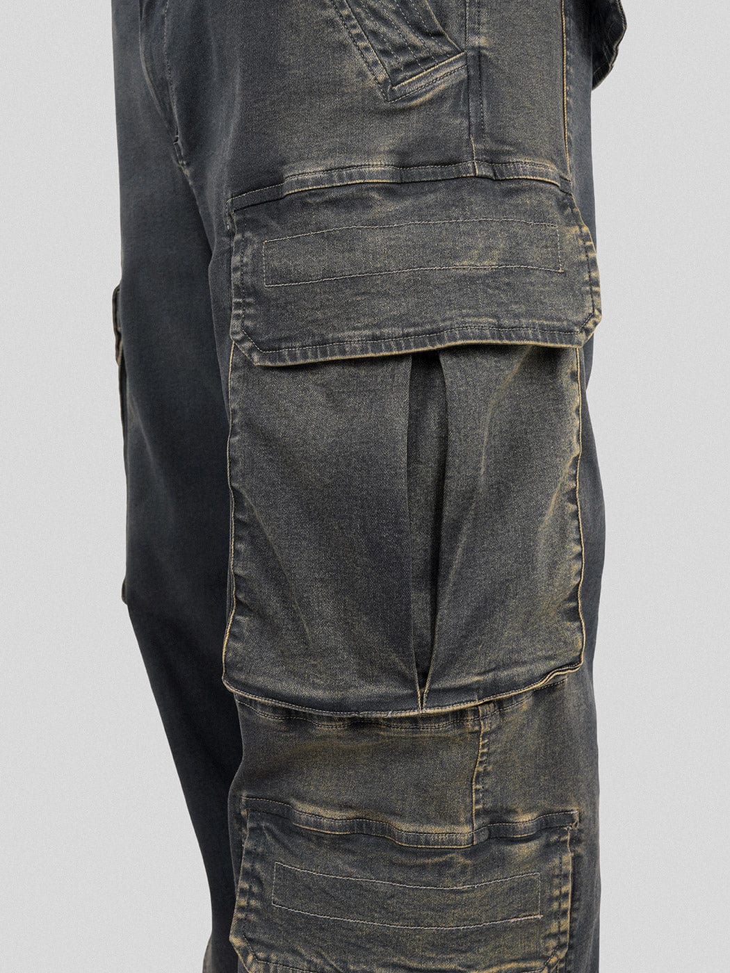 Multi-Pocket Washed Gradient Cargo Jeans