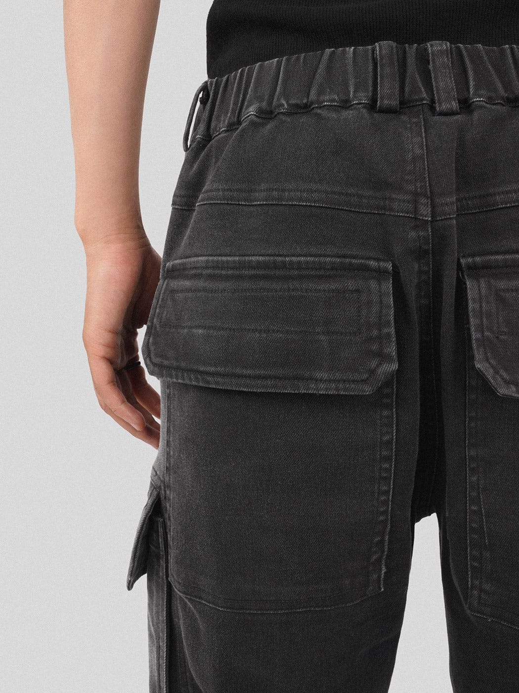 Multi Pockets Gradient Black Cargo Jeans