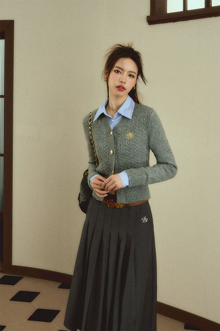 Classic Gray Cable Knit Cardigan: V-Neck Button-Front Sweater with Embroidered Logo