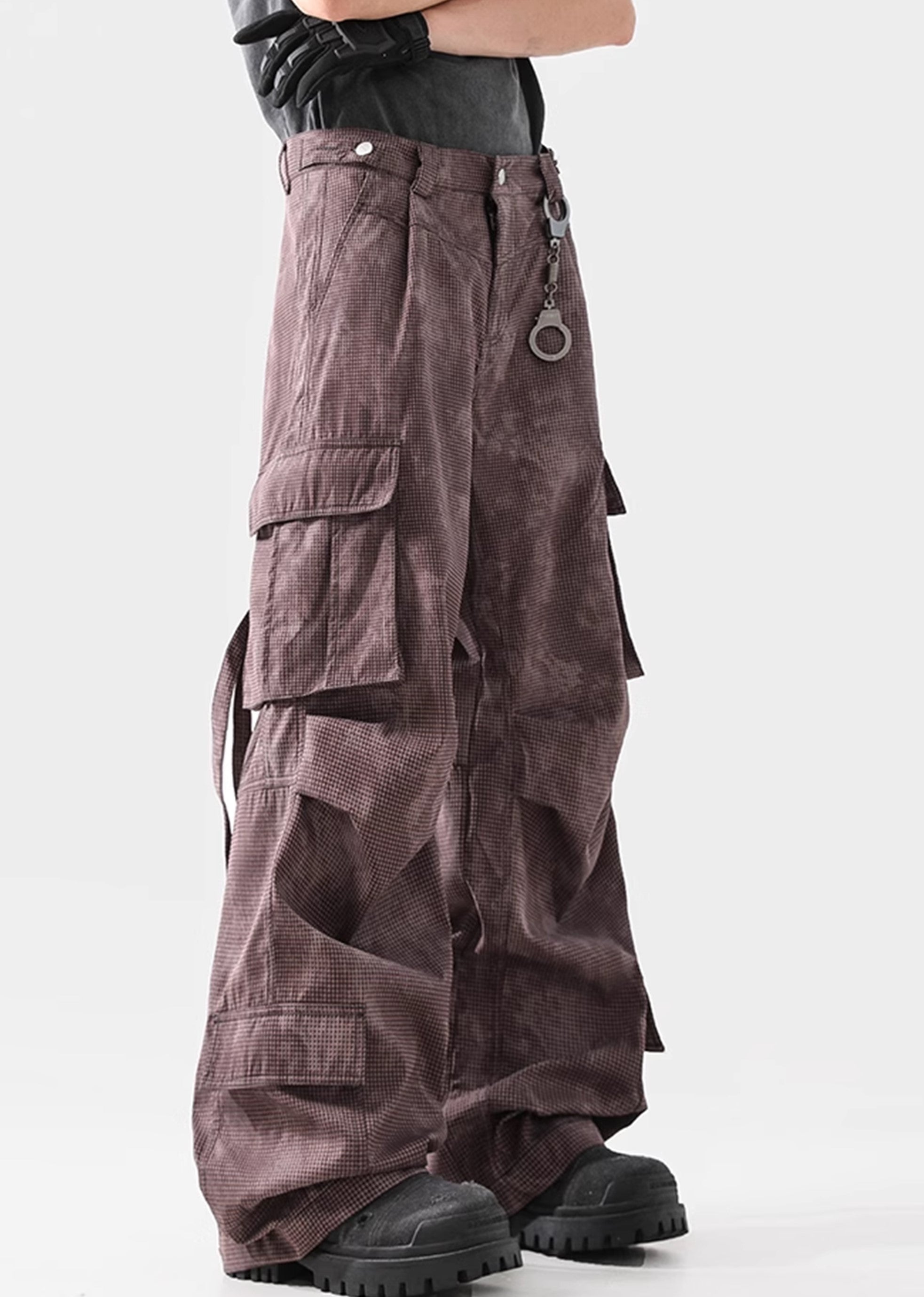 Textured Chain Cargo Pants