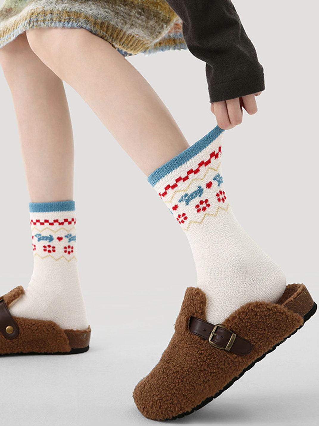 3 Pack Cute Coral Fleece Mid-calf Socks for Women