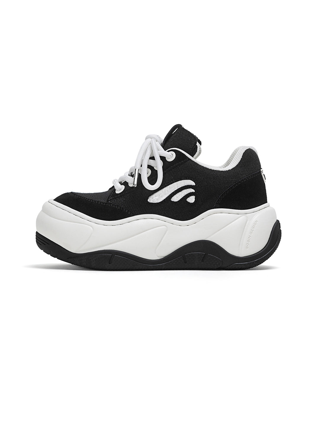 Black Canvas Platform Sneakers | Chiclara