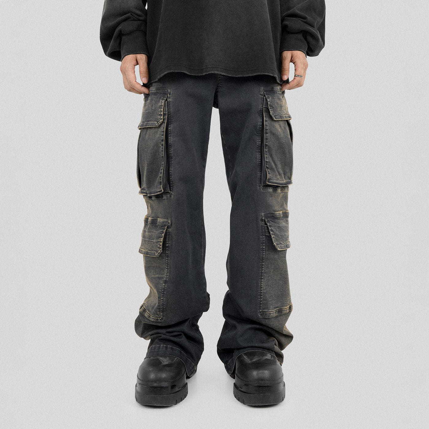 Multi-Pocket Washed Gradient Cargo Jeans