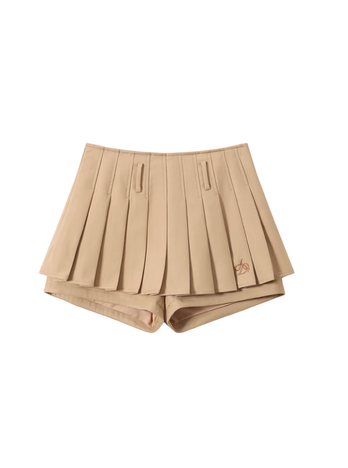 Pleated Skort in Chic Beige