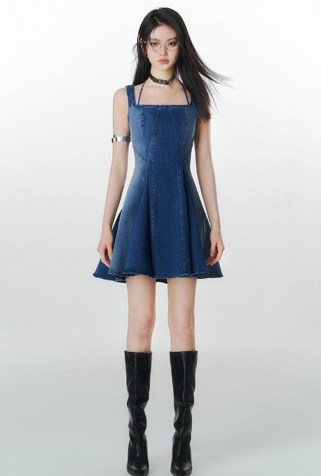 Halter Neck Pleated Denim Dress - chiclara