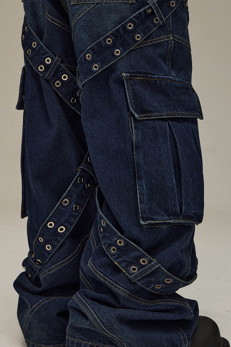 Grommet-Strap Cargo Jeans