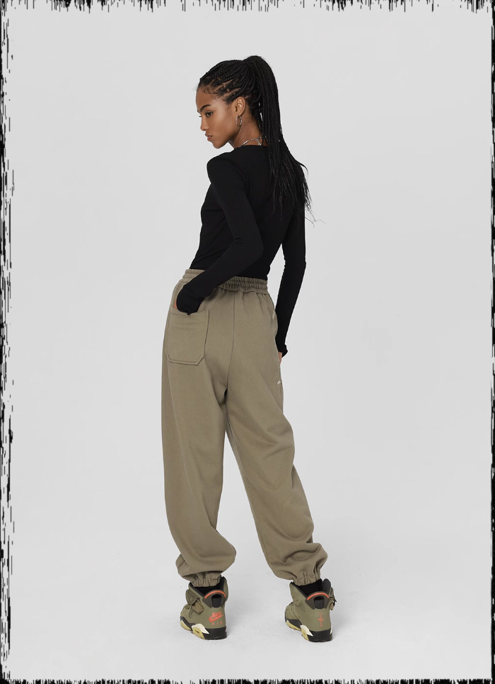 Loose Embroidery Sweatpants - chiclara