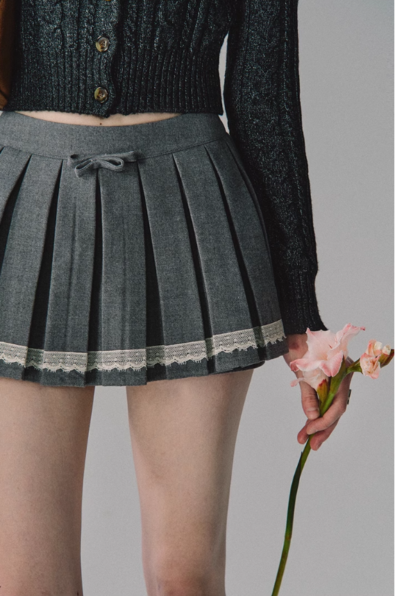 Lace Trim Pleated Skirt