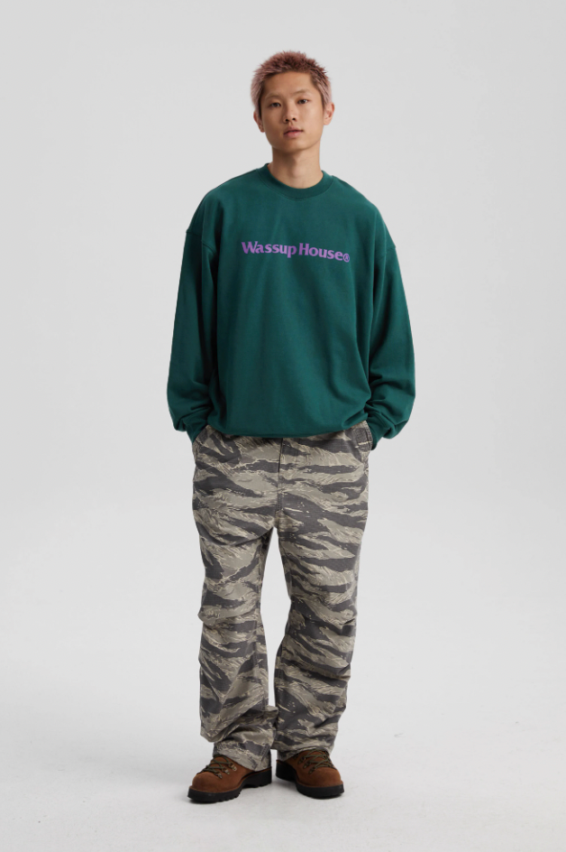 Essential Basic Printing Logo Sweatshirt