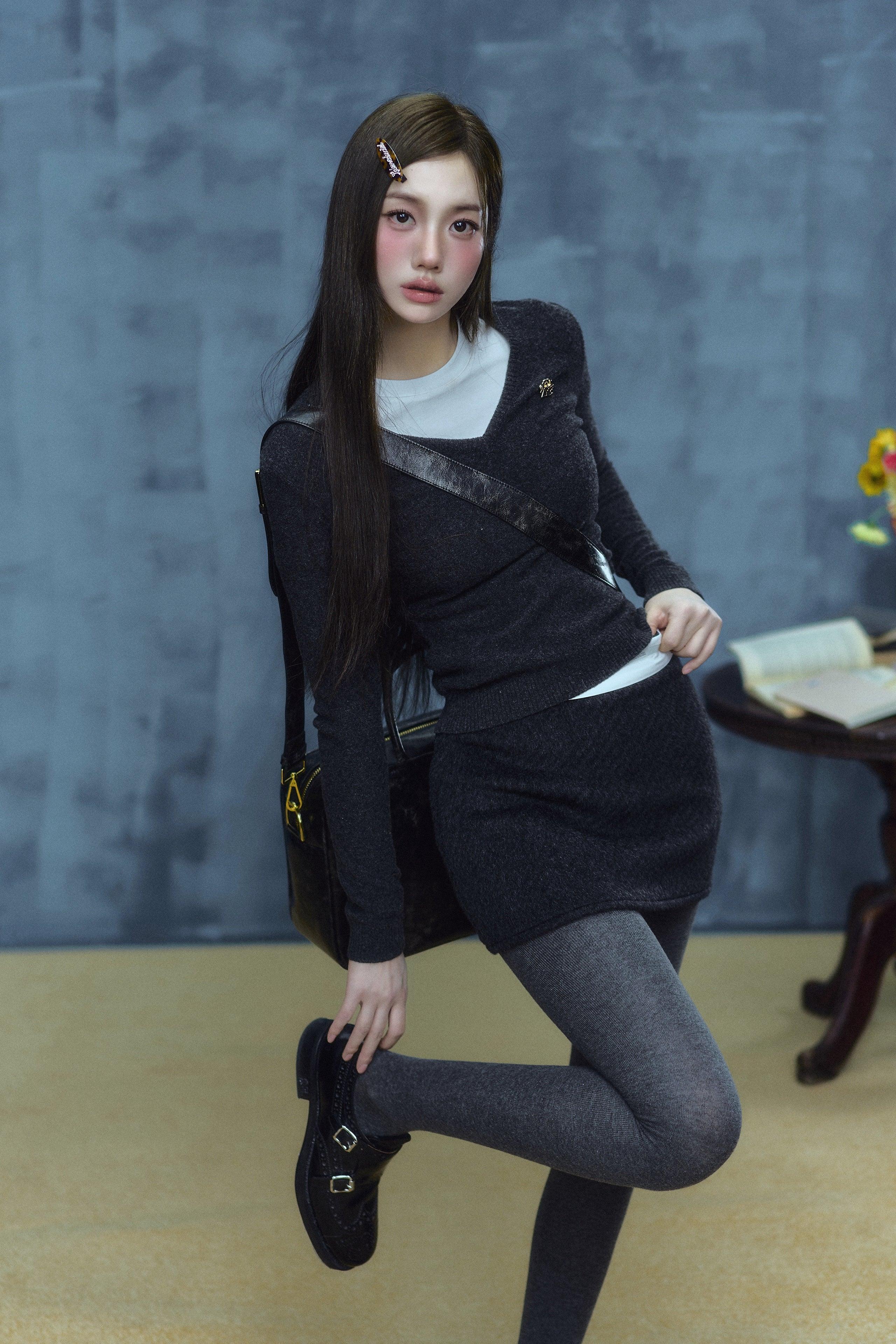 Cinched Waist V-Neck Knitwear Sweater