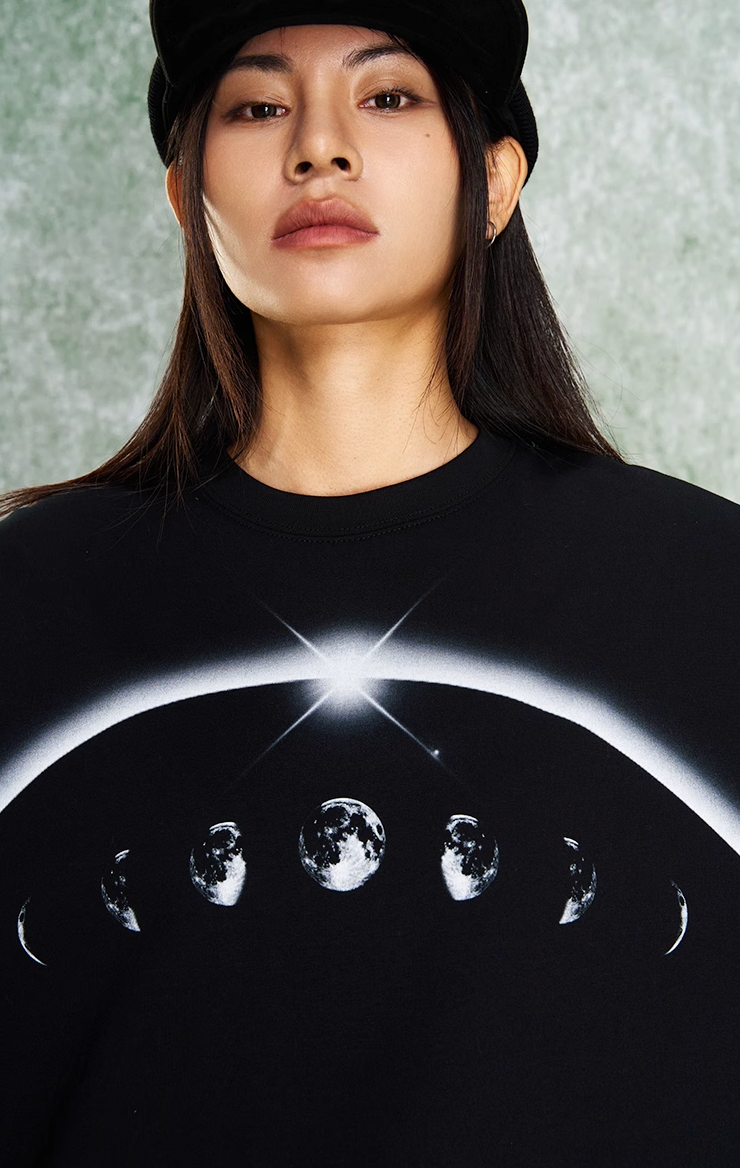 Futuristic Eclipse Structured Graphic Tee - chiclara