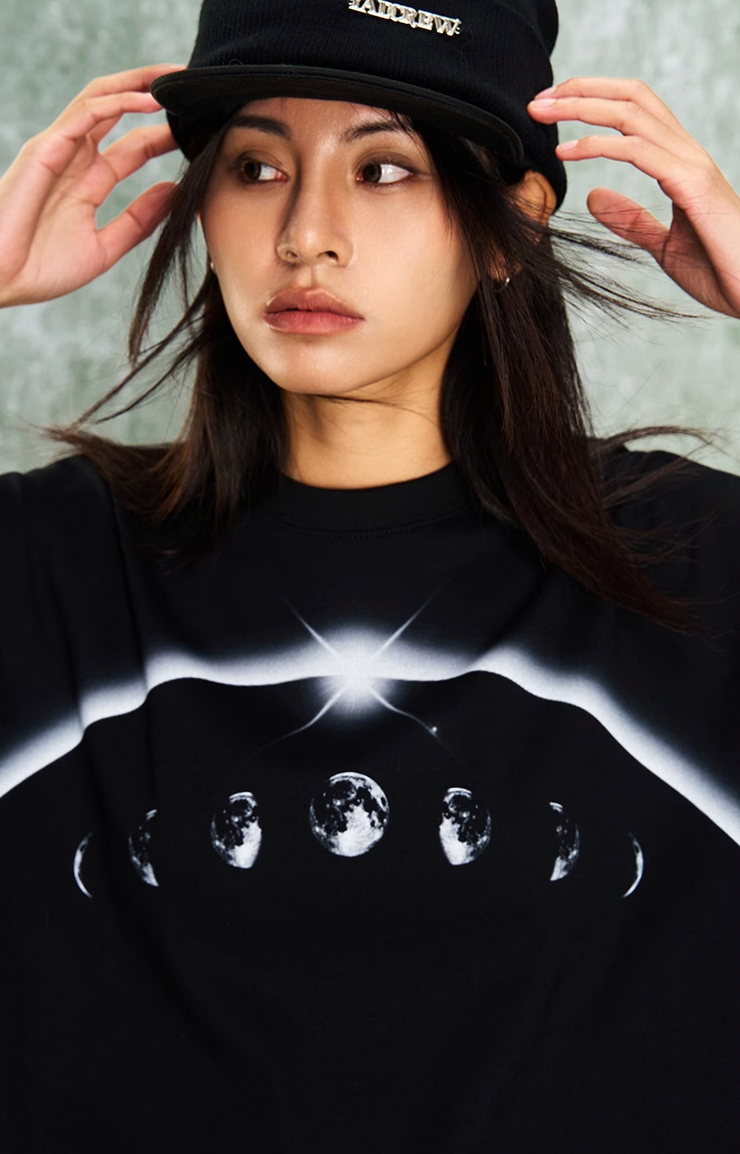 Futuristic Eclipse Structured Graphic Tee - chiclara