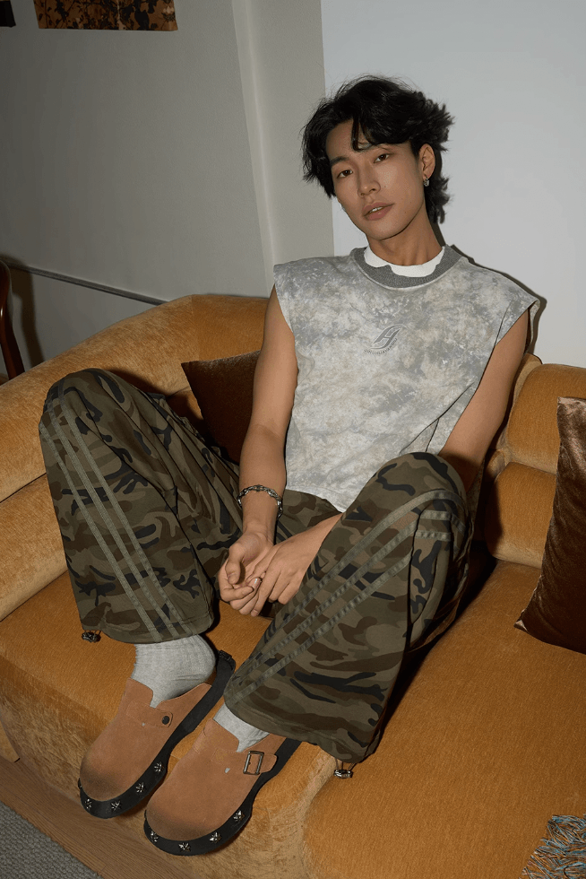 Sleeveless Tee with Camouflage Print - chiclara