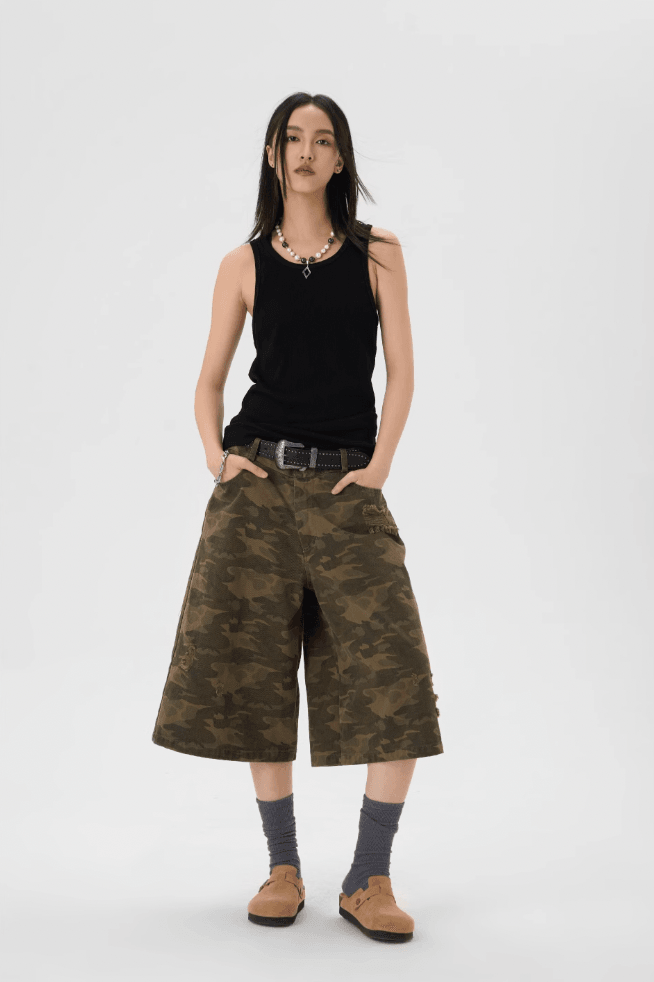 Camo Print Baggy Shorts for Work - chiclara