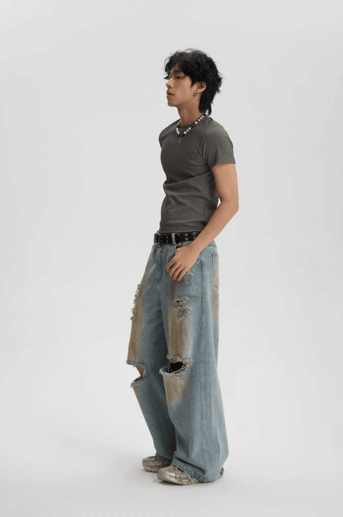 Distressed and Ripped Baggy Jeans with Washed Effect - chiclara