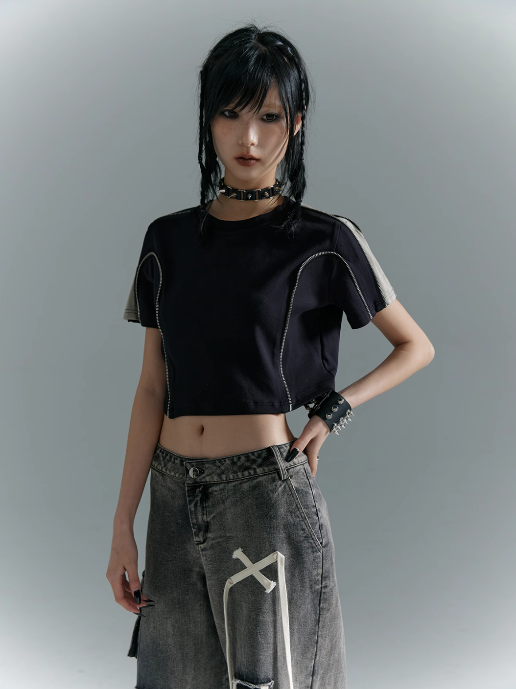 Frustration Garden Alternative Crop Top - Black Short-Sleeve T-Shirt with Contrast Stitching