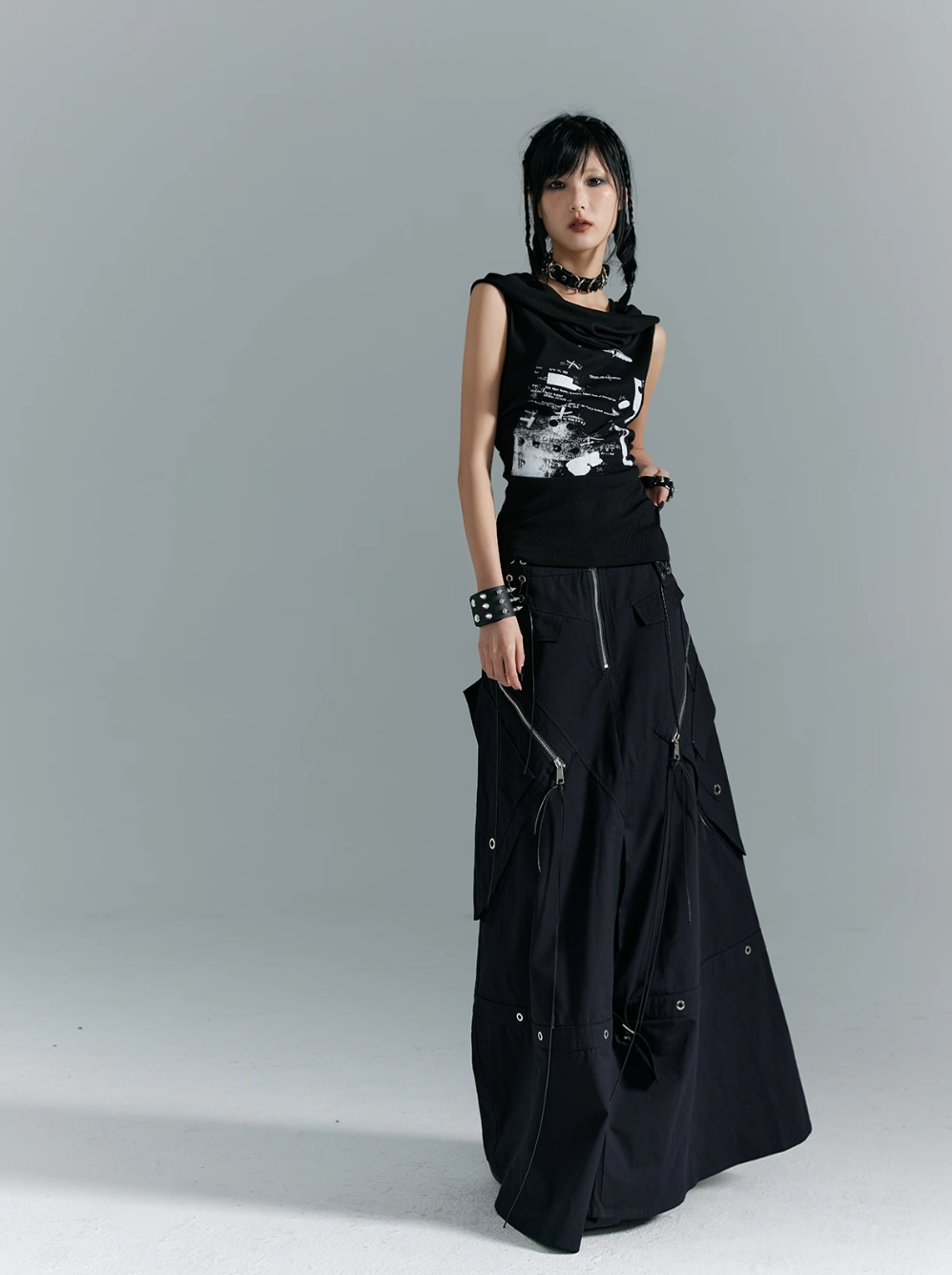 Frustration Garden Gothic Cargo Maxi Skirt - Black Floor-Length with Zipper Details and Multiple Pockets