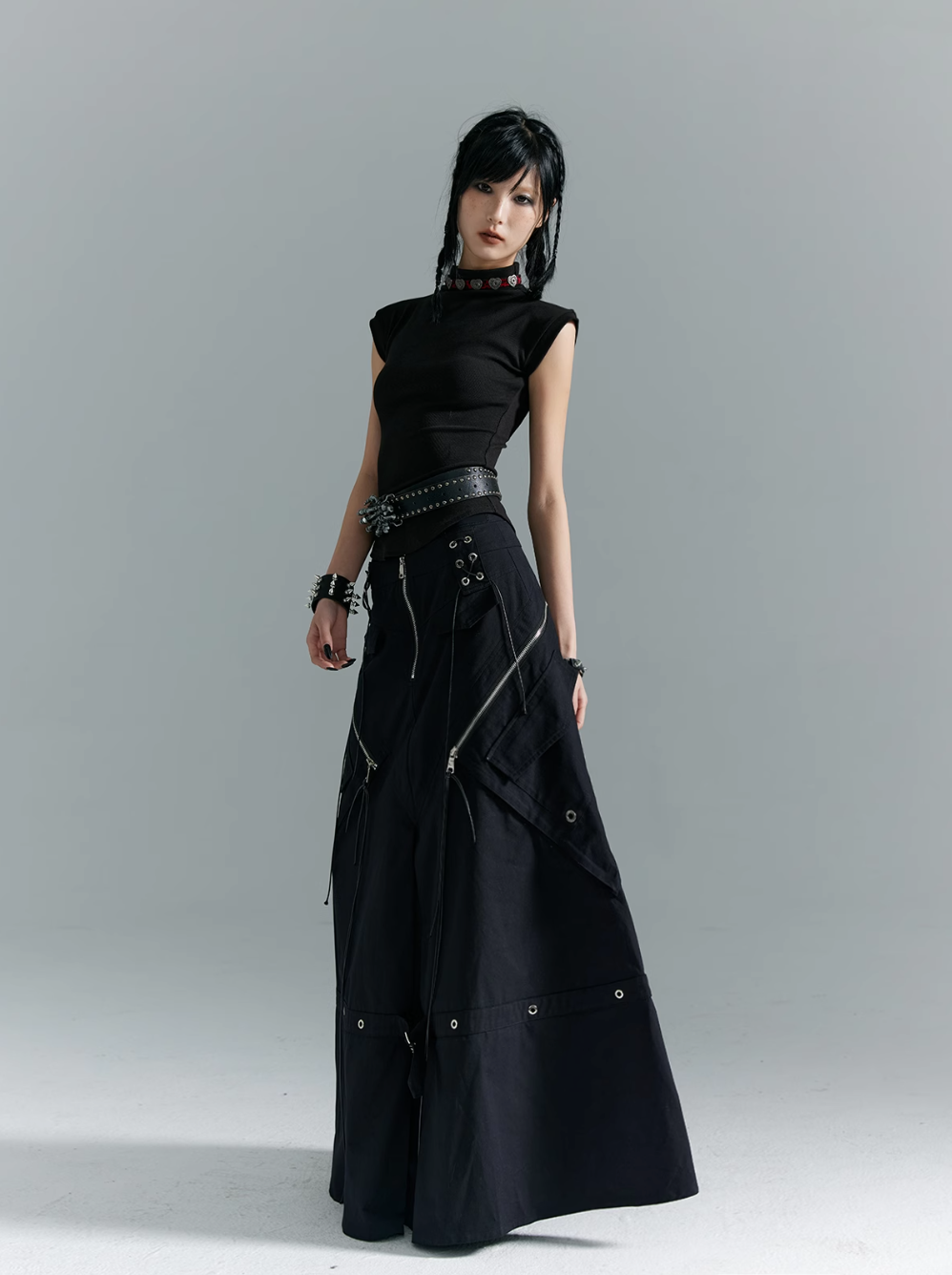 Frustration Garden Gothic Cargo Maxi Skirt - Black Floor-Length with Zipper Details and Multiple Pockets