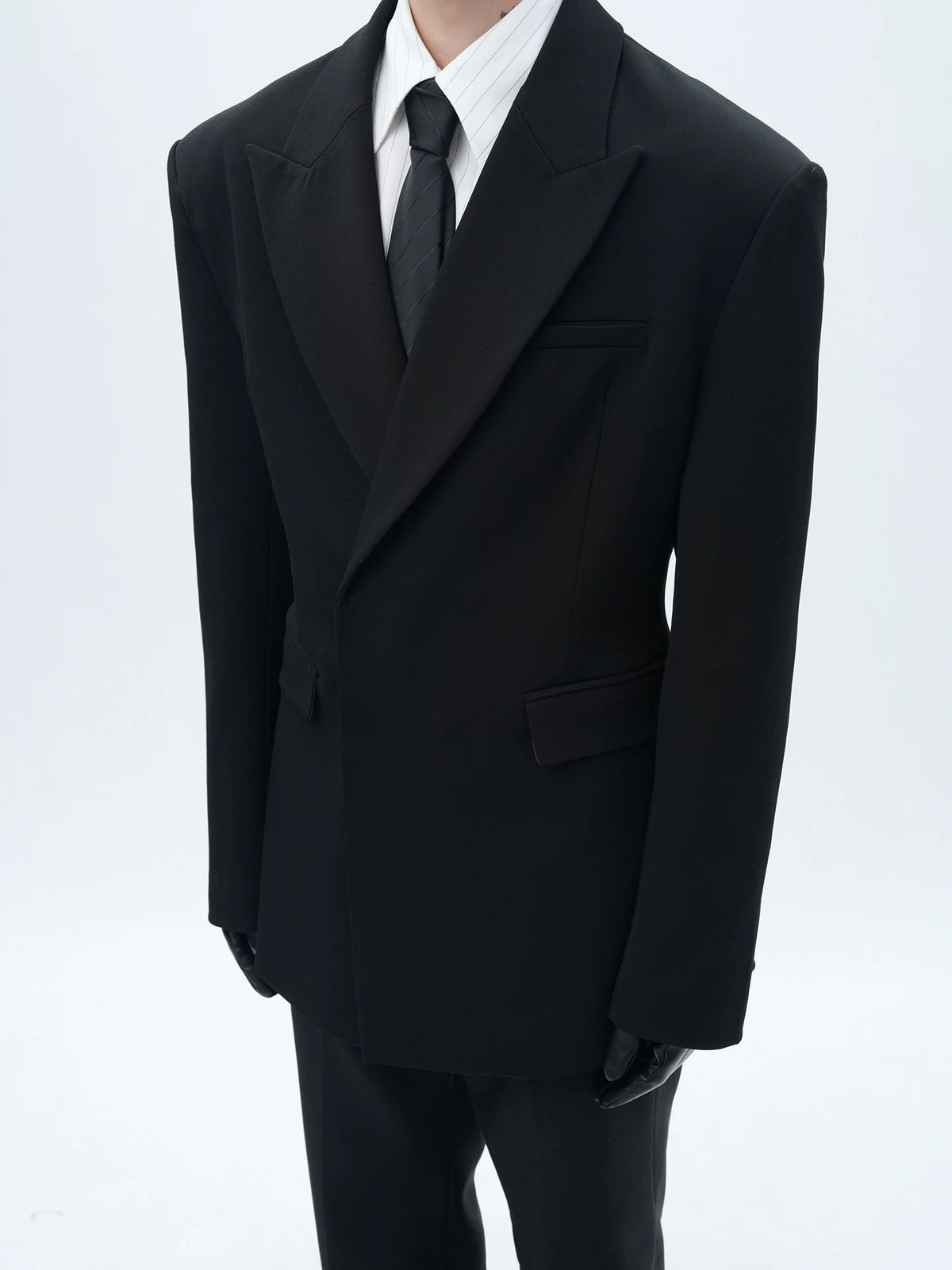 Sculpted-Waist Peak-Lapel Double-Breasted Blazer product view 4